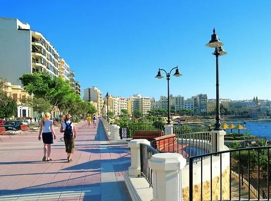 Luxury Apartment With Balcony, Central Area Gzira