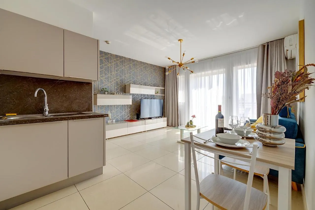 Luxury Apartment With Balcony, Central Area Gzira 0*,  Malta